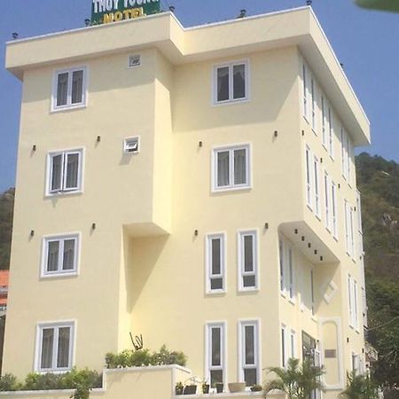 فندق فونج تاوفي  Khach San Thuy Young المظهر الخارجي الصورة